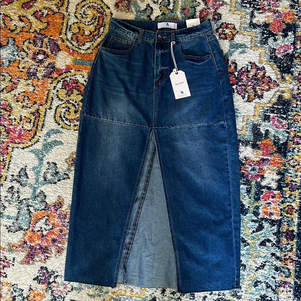 NWT Women’s Denim Skirt